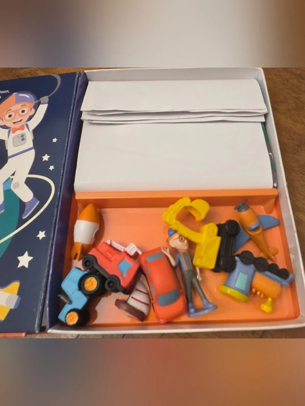 Blippi My Busy Books 9 Figurines And Playmat